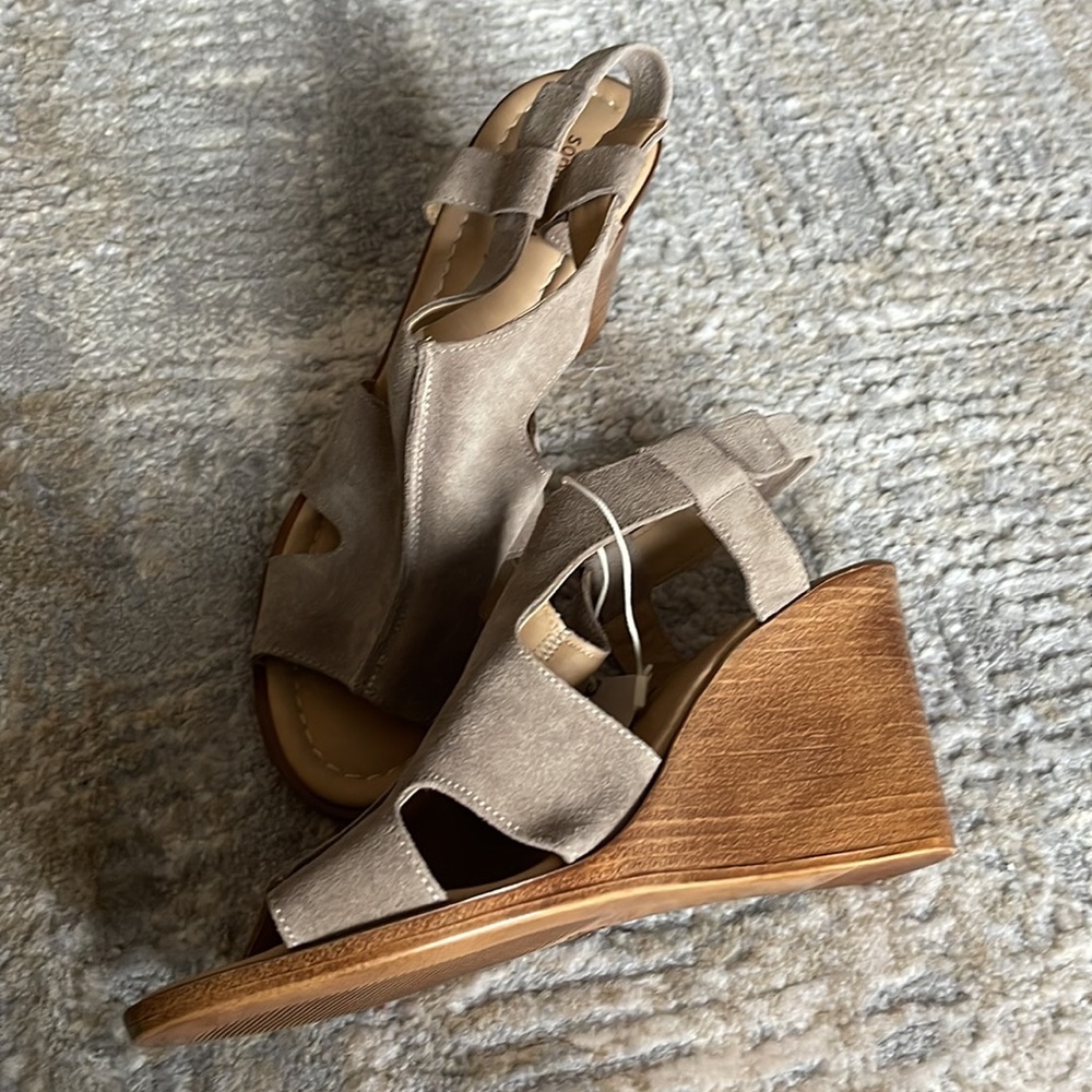Wedges - Picture 2 of 3
